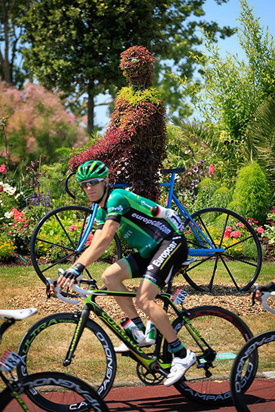 Tour de France stage 1: Pierre Roland passes a Tour de France inspired floral arrangement 