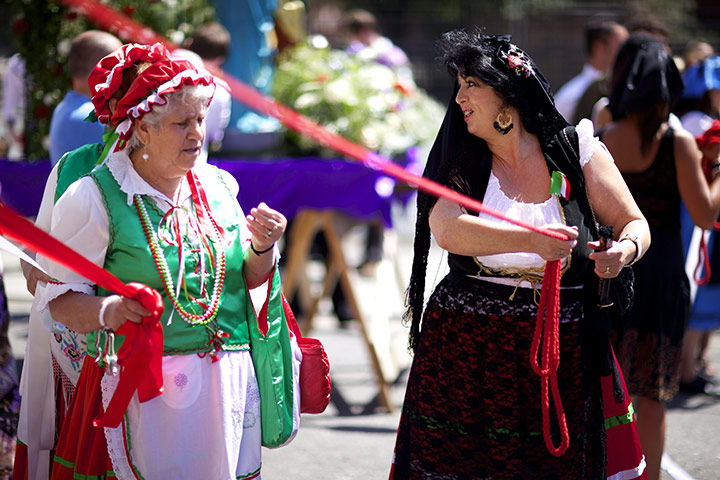 Madonna Del Rosario : Madonna Del Rosario procession in Manchester