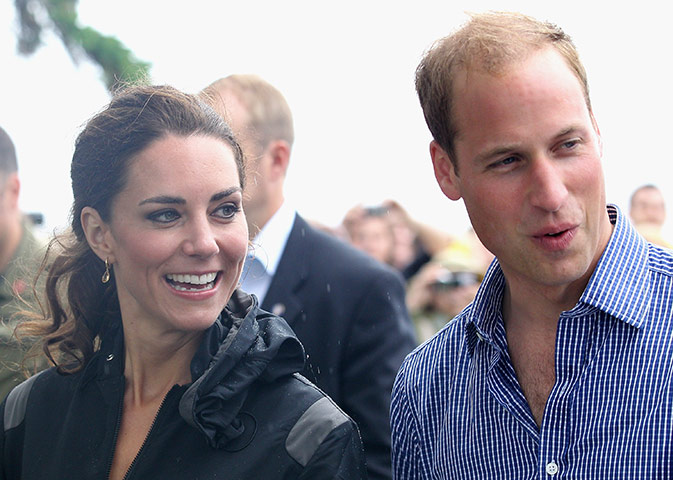 Dragon boat race: Dragon boat race with the Duchess of Cambridge 