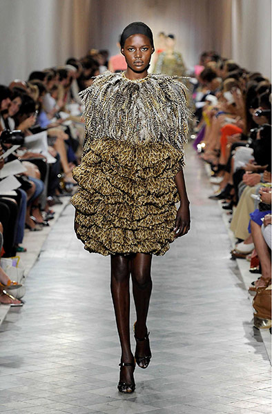 Giambattista Valli: Giambattista Valli Haute Couture 2011/2012 collection Paris