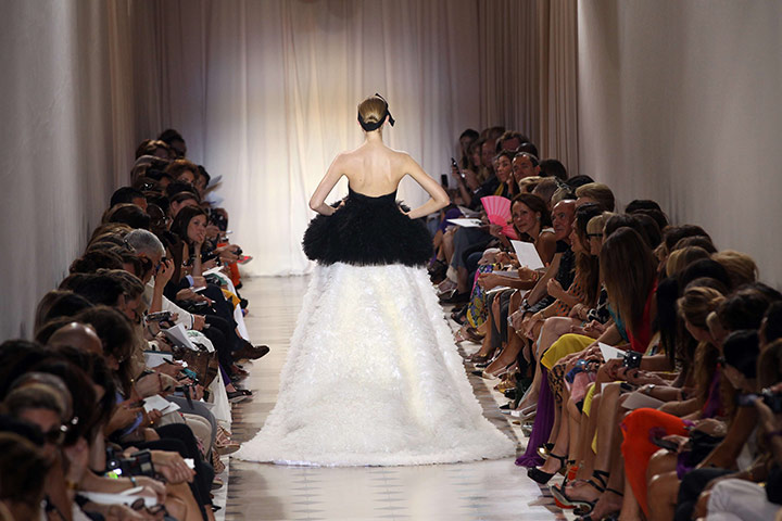 Giambattista Valli: Giambattista Valli Haute Couture 2011/2012 collection Paris