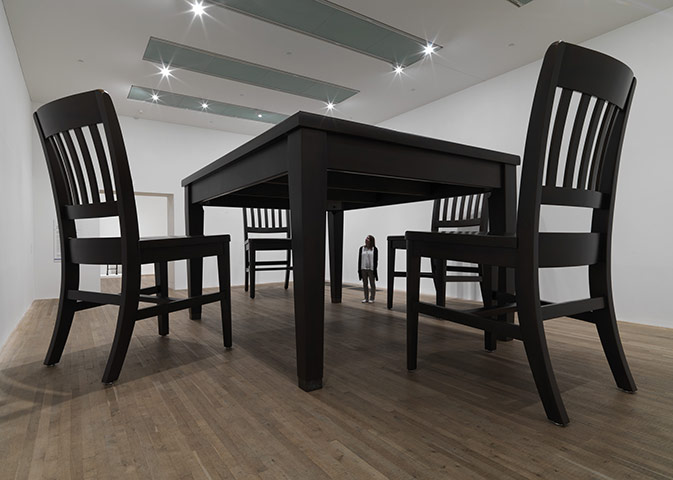 Exhibitionist 0907: Robert Therrien