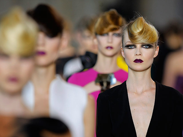 Paris Haute Couture: Stephane Rolland Haute Couture 2011/2012 collection Paris