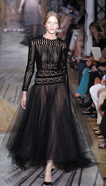 Paris Haute Couture: Valentino Haute Couture 2011/2012 collection Paris