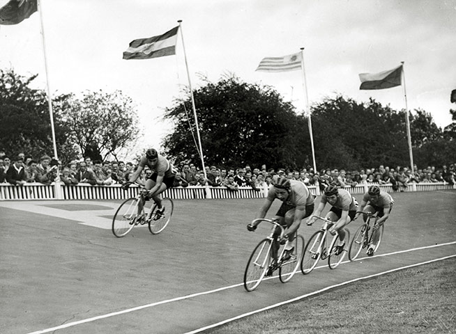 Herne Hill Velodrome: Sport. Cycling. 1948 Olympic Games. Herne Hil
