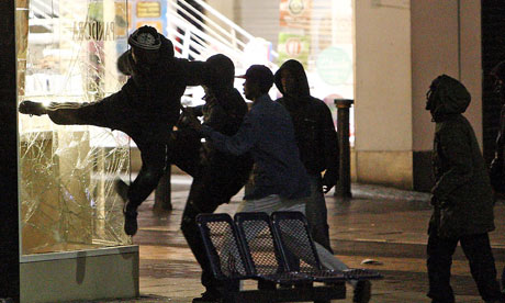 riots gang gangs london violence shops birmingham youth la central england rioting looters