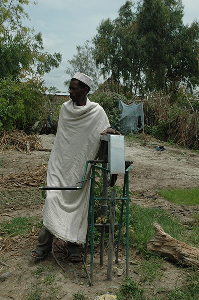 MDG Farmers case studies: CASE STUDIES LAKE ZIWAY, RIFT VALLEY, ETHIOPIA