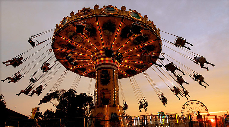 24 hours in pictures: Springfield, Illinois: The sun sets at the Illinois State Fair