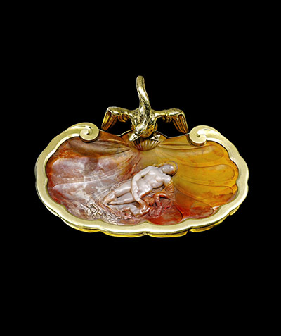 Treasures from Vienna: Treasures from Vienna Cup cover with Venus and Cupid