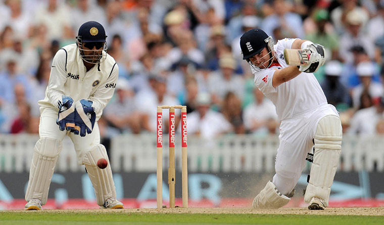 Eng v Ind Day 3: Bell hits four