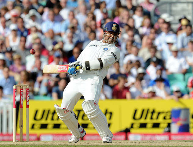 England v India Day 4: Sehwag ducks a bouncer