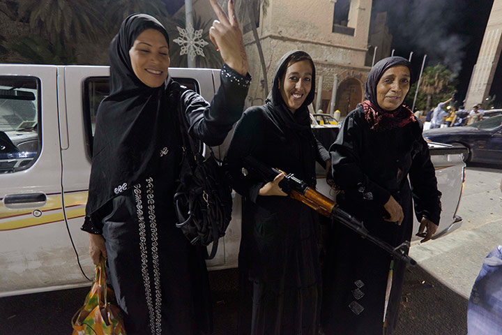 Sean Smith in Tripoli: People celebrate after forces storm Gaddafi's Bab Al-Aziziya compound