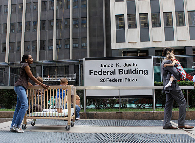 US earthquake: Children are evacuated from the Jacob K. Javits Federal building