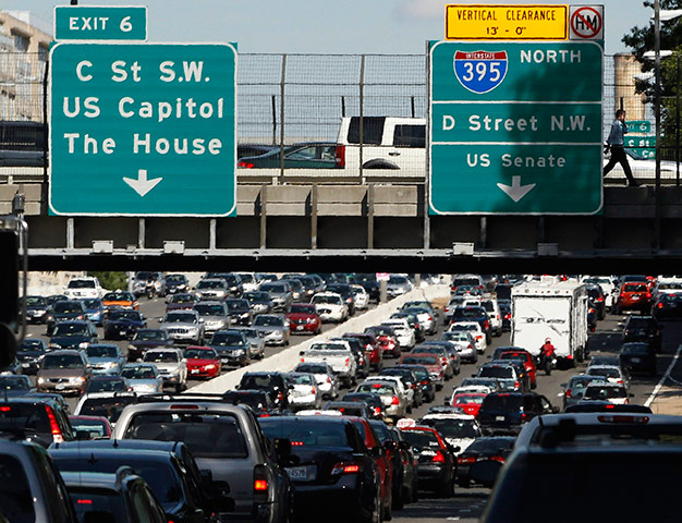 US earthquake: Gridlock traffic as people evacuate Washington after an earthquake