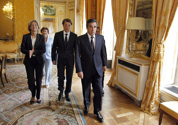 Week in Business: Prime Minister Francois Fillon arrives for a press conference on the budget