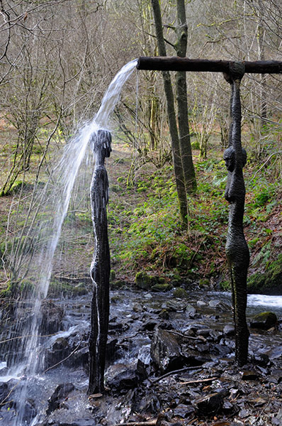Women sculptures: Bean An T-Visce by Alannah Robins