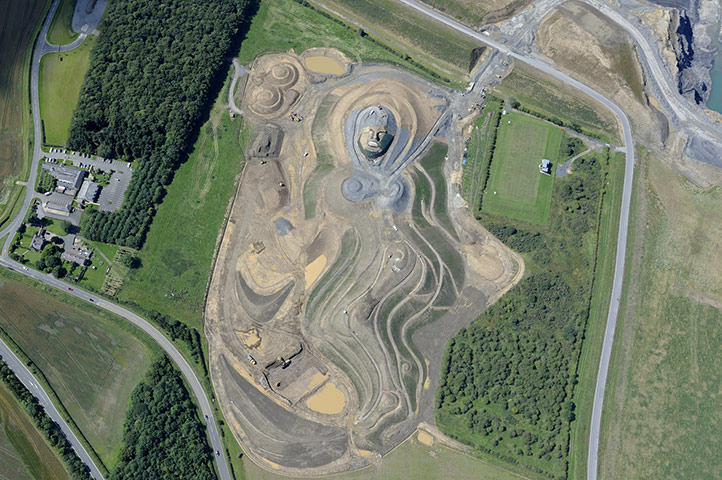 Women sculptures: Northumberlandia, designed by Charles Jencks