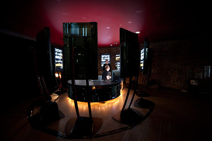 Week in pics: Ron Arad: Peter and Michael