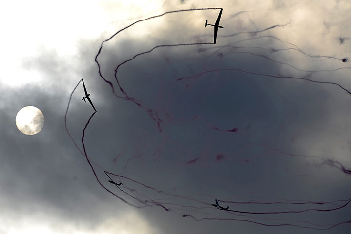 24 hours: Sliac, Slovakia: Ocovski Bacovia, aerobatic group, performs