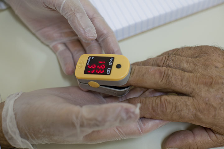 Sean Smith in Greece: Medecines Du Monde clinic in Perama