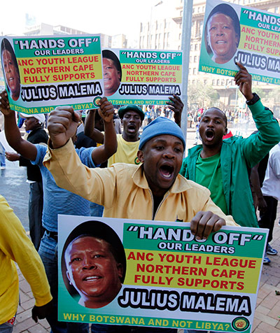 Malema demonstrations: South African police used stun grenades and water cannons