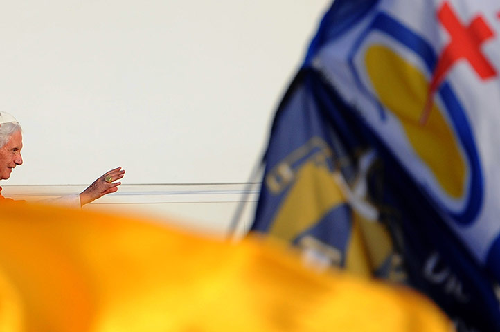 FTA: Jorge Guerrero: Pope Benedict XVI leds a Crucifixion ceremony at Cibeles square in Madrid 