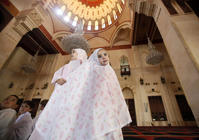 24 Hours : Beirut, Lebanon: Muslim children learn to pray at al-Amin mosque