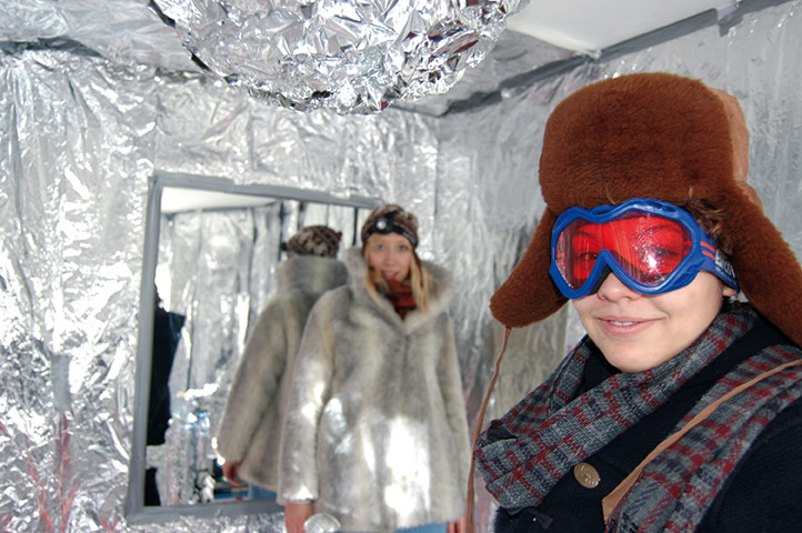 Exhibitionist 0608: We Colonized the Moon