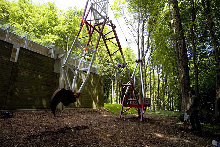 Exhibitionist 0608: James Capper