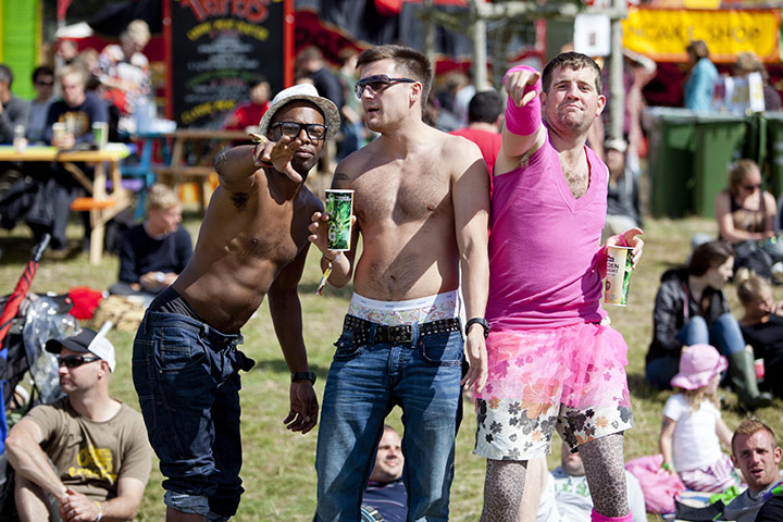 Big Chill Festival 2011: man in a dress