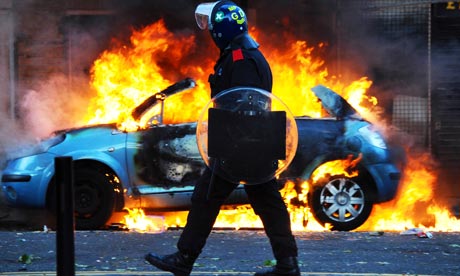 Policeman-in-Hackney-007.jpg