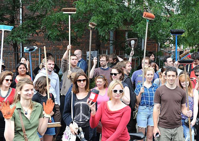 London riots day 4: Residents prepare to help clear up Clarence Road , Hackney