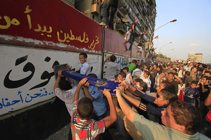 Attack on Israeli Embassy: The Israeli Embassy is attacked in Cairo