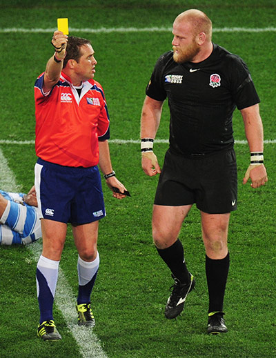 Argentina v England : Dan Cole is sin binned by referee Bryce Lawrence
