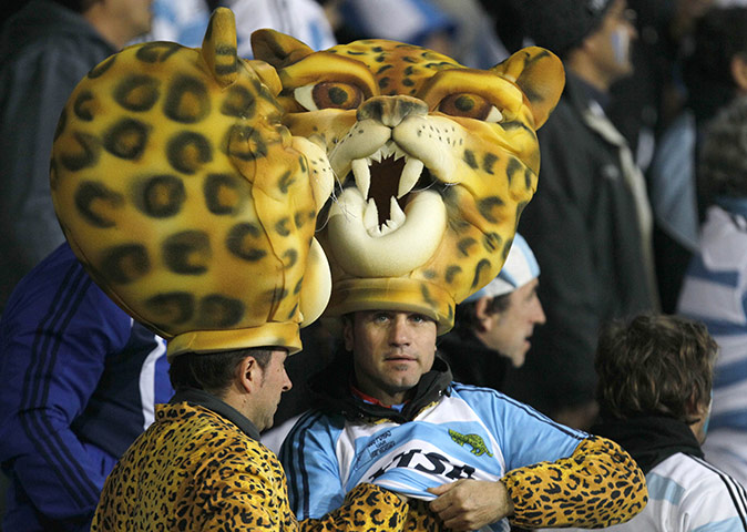 Argentina v England 2: Argentina fans in fancy dress