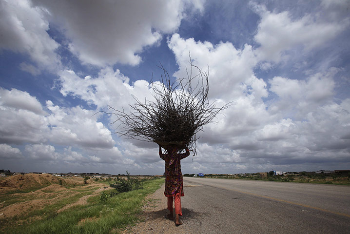 24 hours in pictures:  Afghan refugee in Karachi