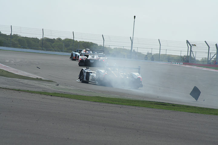 Le Mans at Silverstone: Strakka Racing's HPD ARX has a blowout at Silverstone