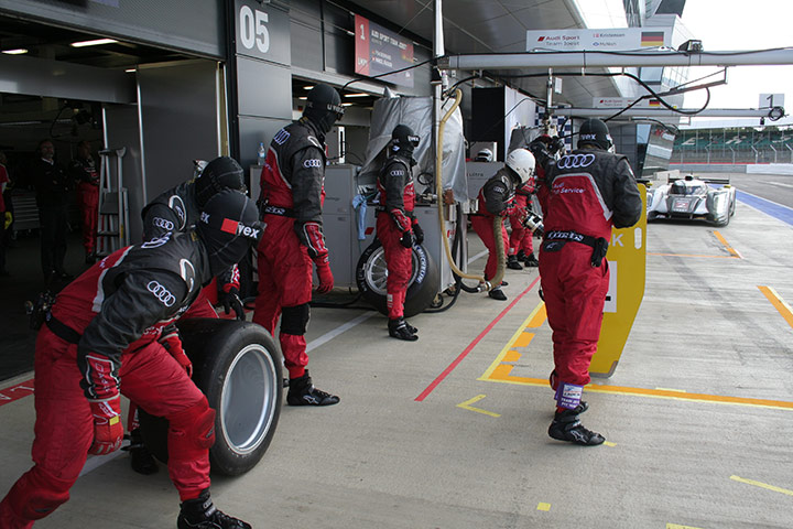 Le Mans at Silverstone: Audi mechanics poised for the arrival of the #2 car at Silverstone