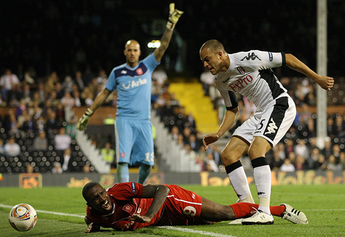 Europa League: ulham's Bobby Zamora, right, and FC Twente's Douglas in action
