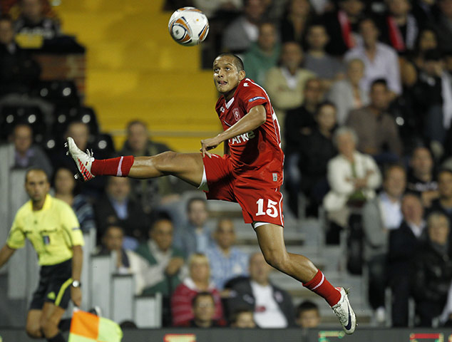 Europa League: FC Twente's Roberto Rosales keeps his eyes on the bal