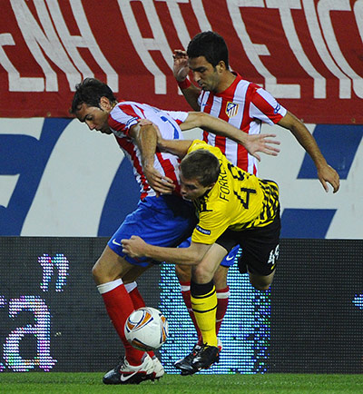 Europa League: Atletico Madrid's Diego Godin & Gabi conspire to rob Celtic's James Forrest