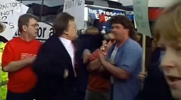 Public punchups : Public punchups 