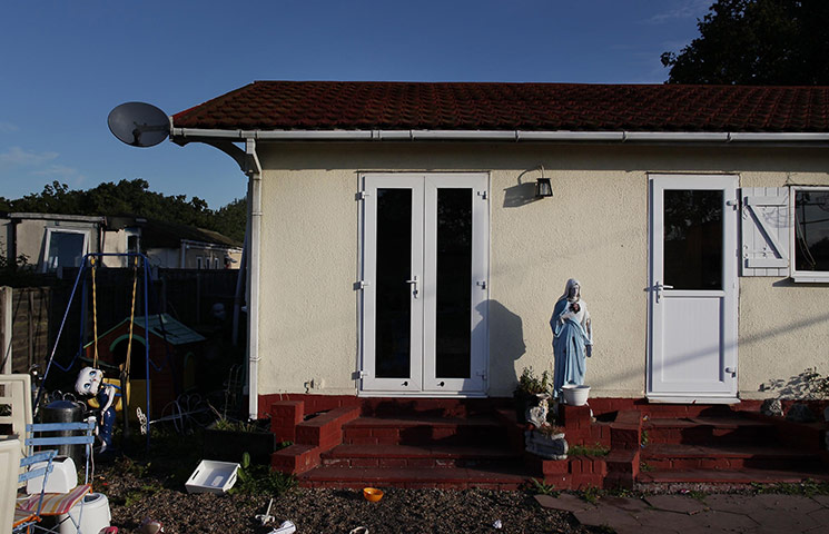 Dale Farm: Virgin Mary statue