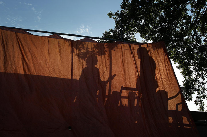 Dale Farm: silhouettes