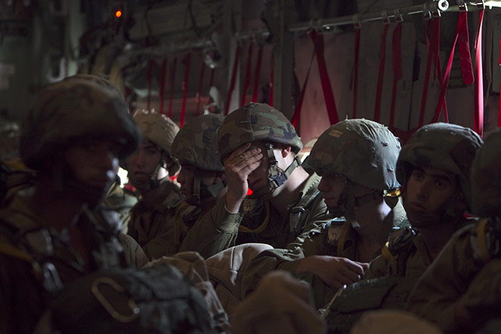 24 hours: Tel Aviv, Israel: Israeli soldierso during a parachuting course