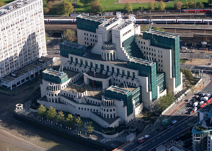 Architecture: UK - Landmarks - SIS Building on Albert Embankment