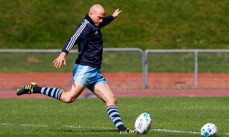 Argentina captain Felipe Contepomi practices his kicking during a training session in Wellington
