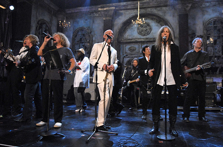 R.E.M disbands: R.E.M rock band 