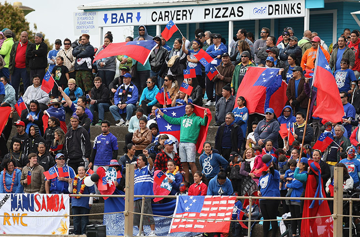 Fiji v Samoa: Thousands of Samoan fans gather to watch their team train