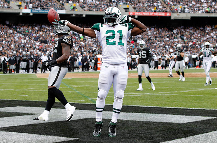 NFL roundup: Tomlinson reacts after scoring a touchdown